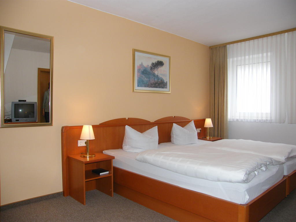 Gasthaus Hotel Pfeifferling Wolfhagen Oda fotoğraf